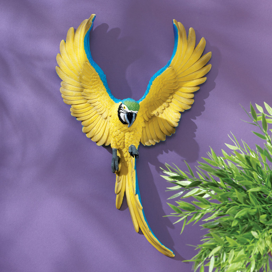 Toscano - Phineas the Flapping Macaw Bird Wall Sculpture
