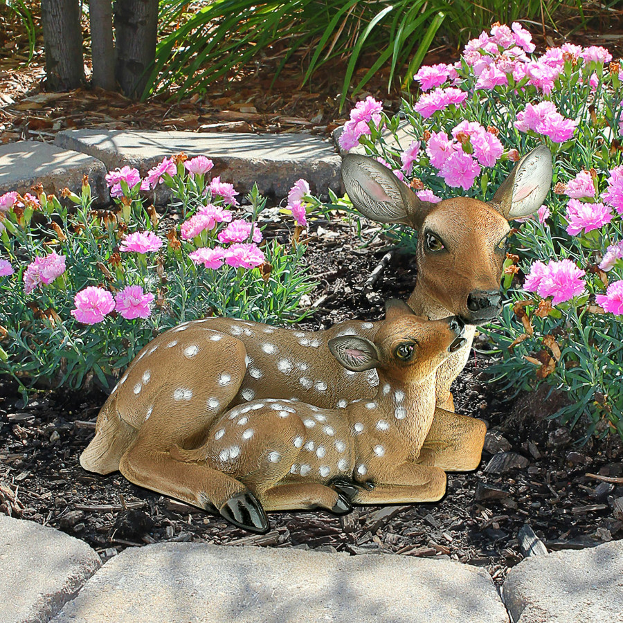 Toscano - Mother Love Doe and Fawn Statue