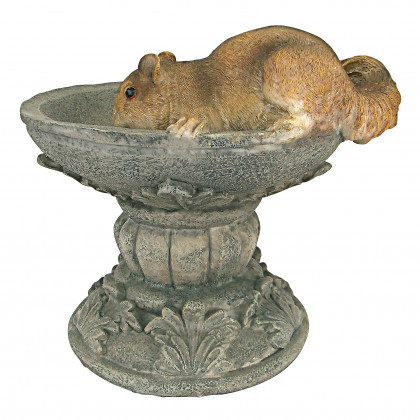 Toscano - Hunterthe Woodland Squirrel Statue
