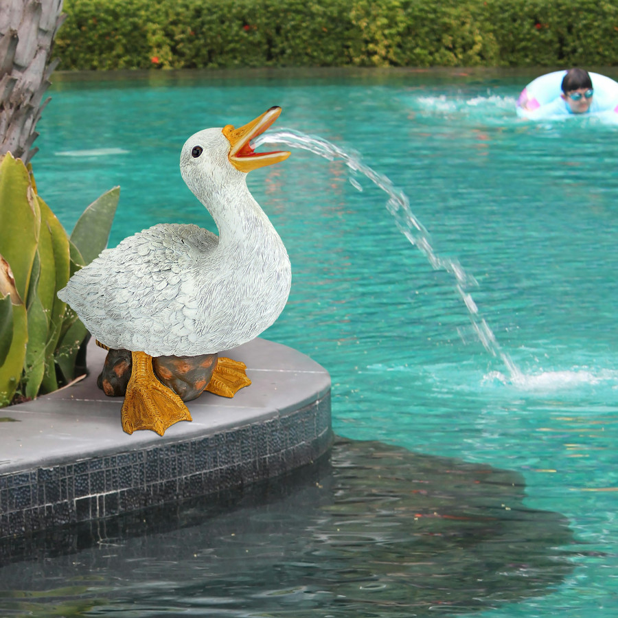 Toscano - Darnell the Duck Spitter Piped Statue