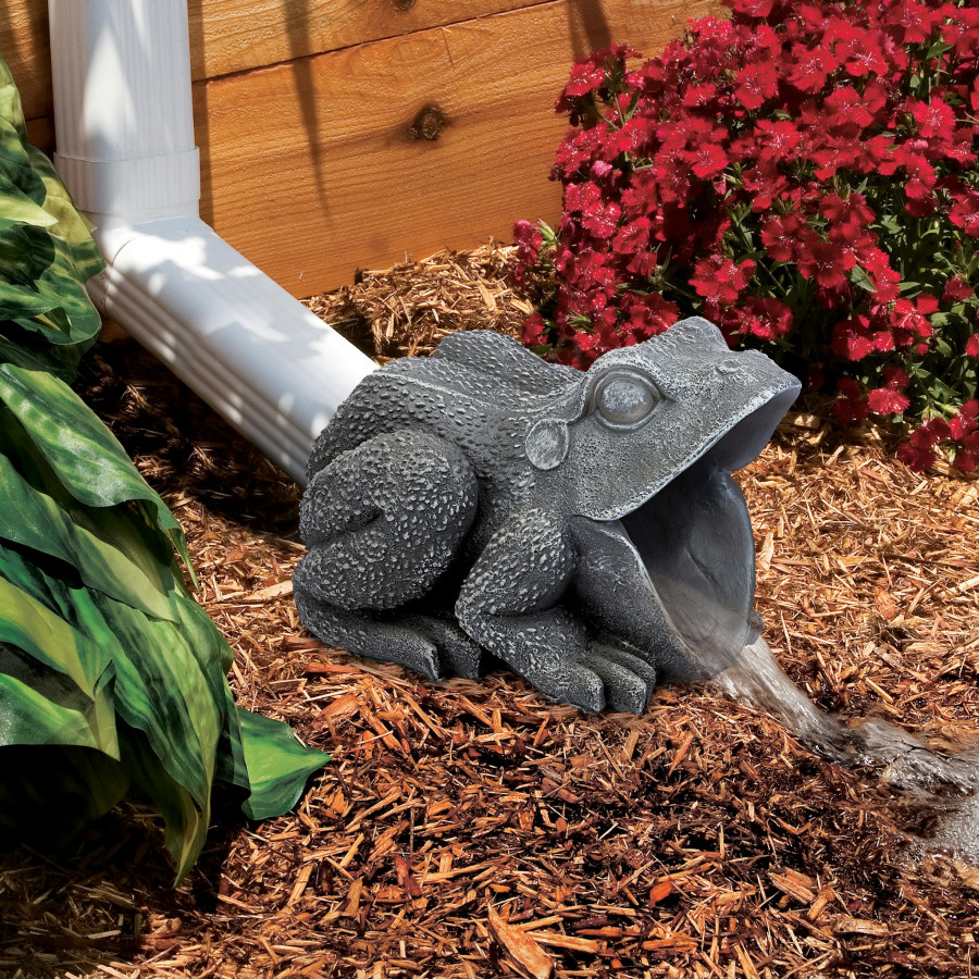 Toscano - Frog Gutter Guardian Downspout Statue