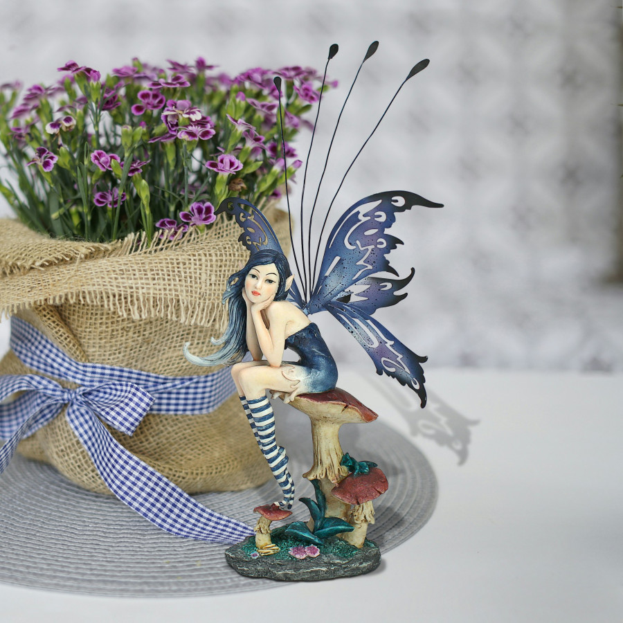 Toscano - Sapphire the Pepperwand Fairy Statue