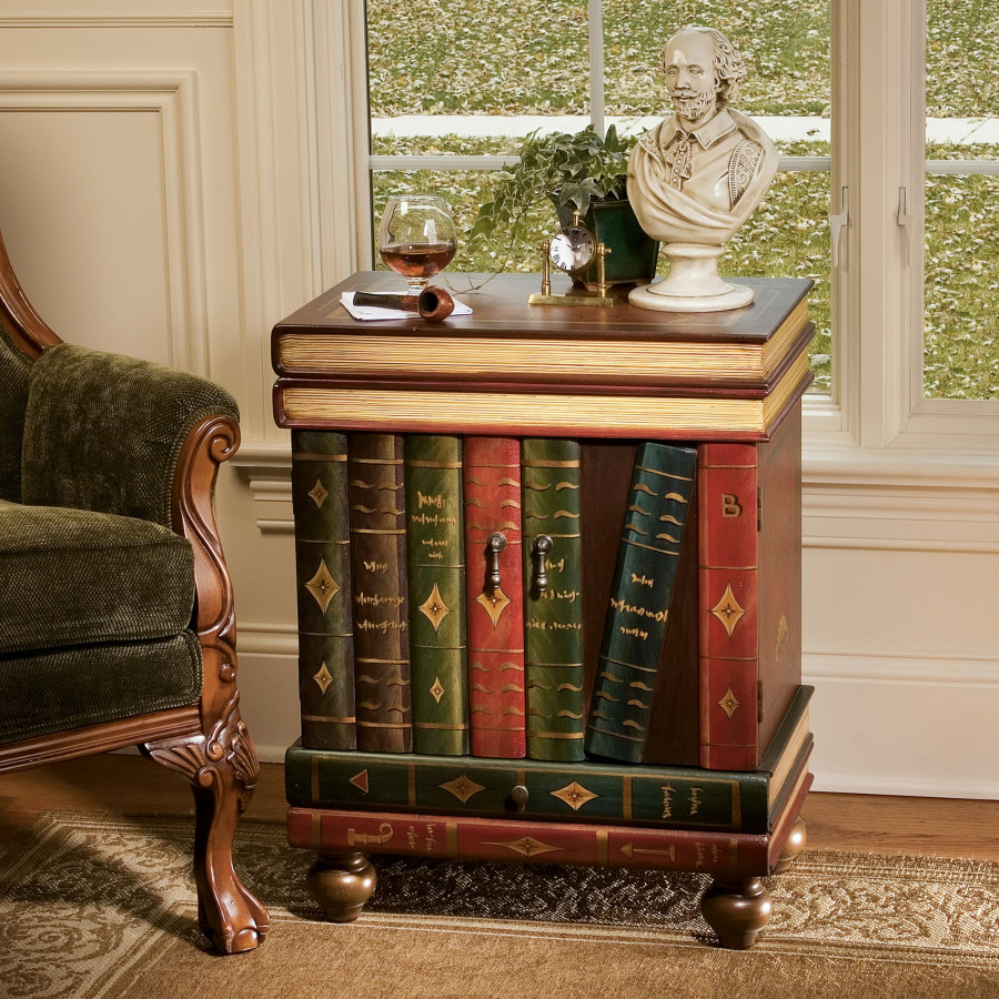 Toscano - The Lord Byron Side Table in Wood