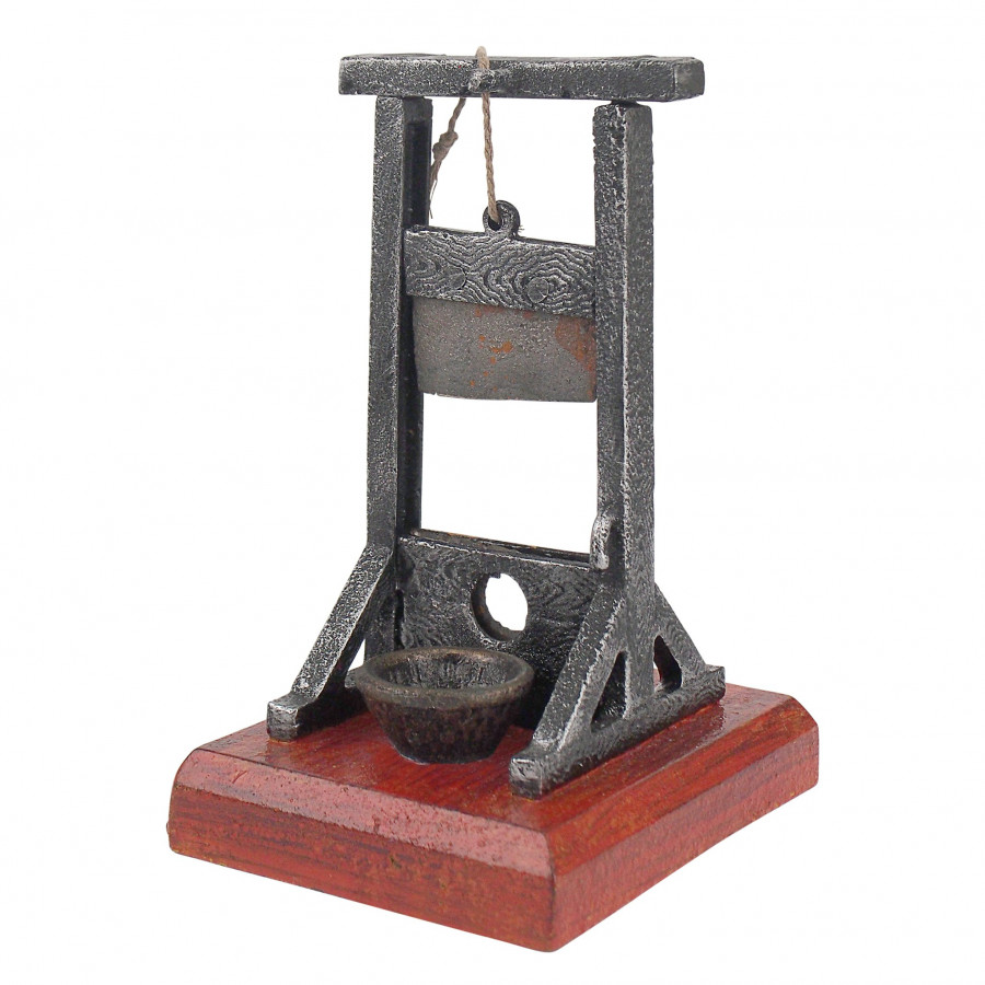 Toscano - Desk-Sized Guillotine