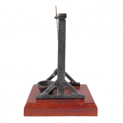 Toscano - Desk-Sized Guillotine