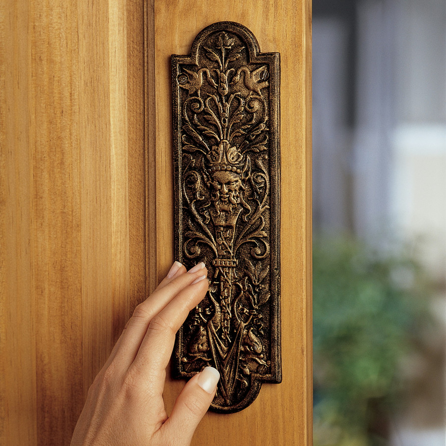 Toscano - Greenman Door Plate