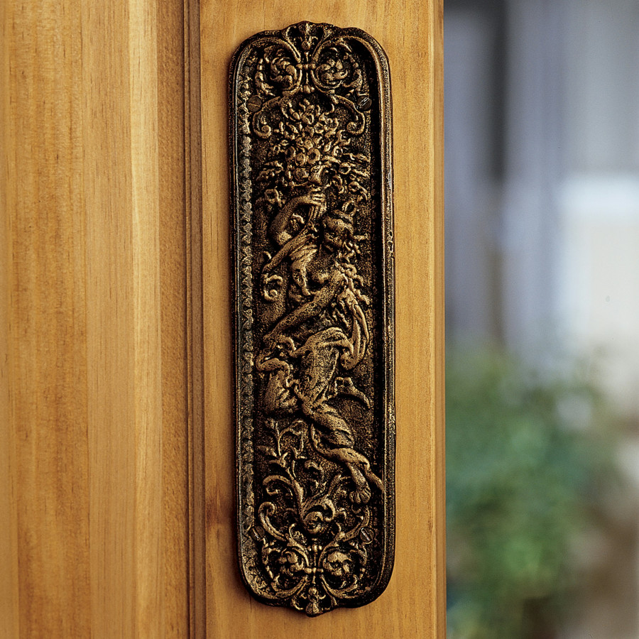 Toscano - Maiden Door Plate