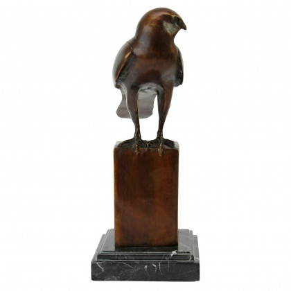 Toscano - Noble Falcon Quality Statue
