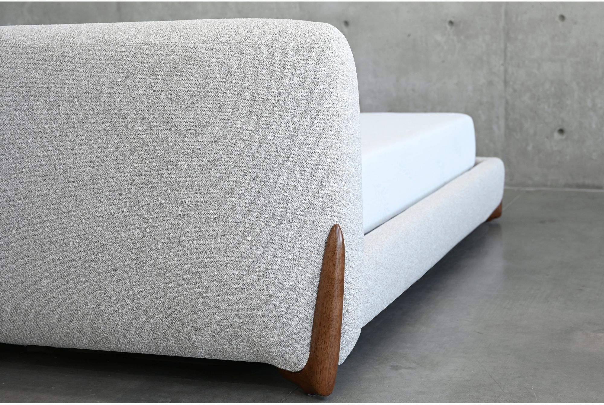 Mobital - Mesa Upholstered Bed