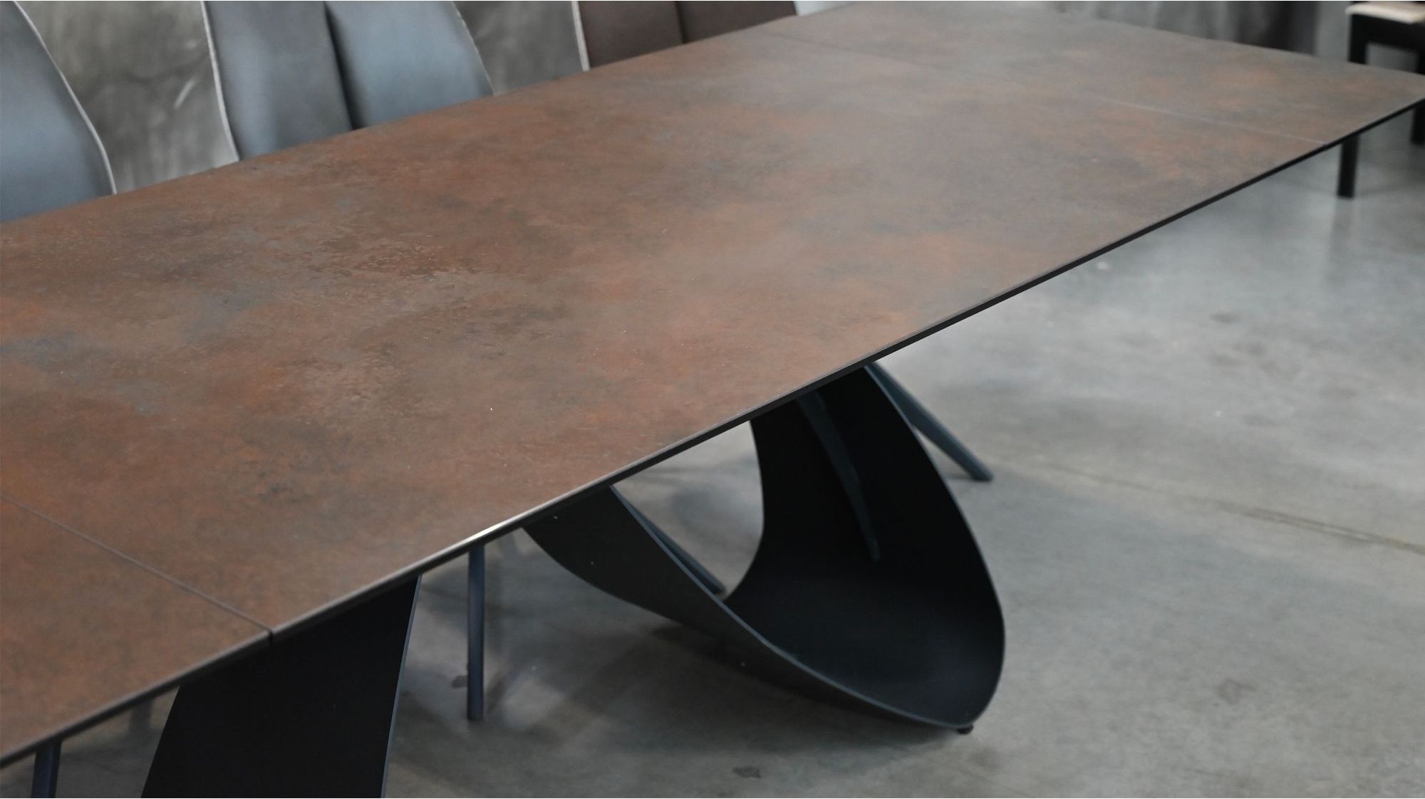 Mobital - Signature Extension Dining Table