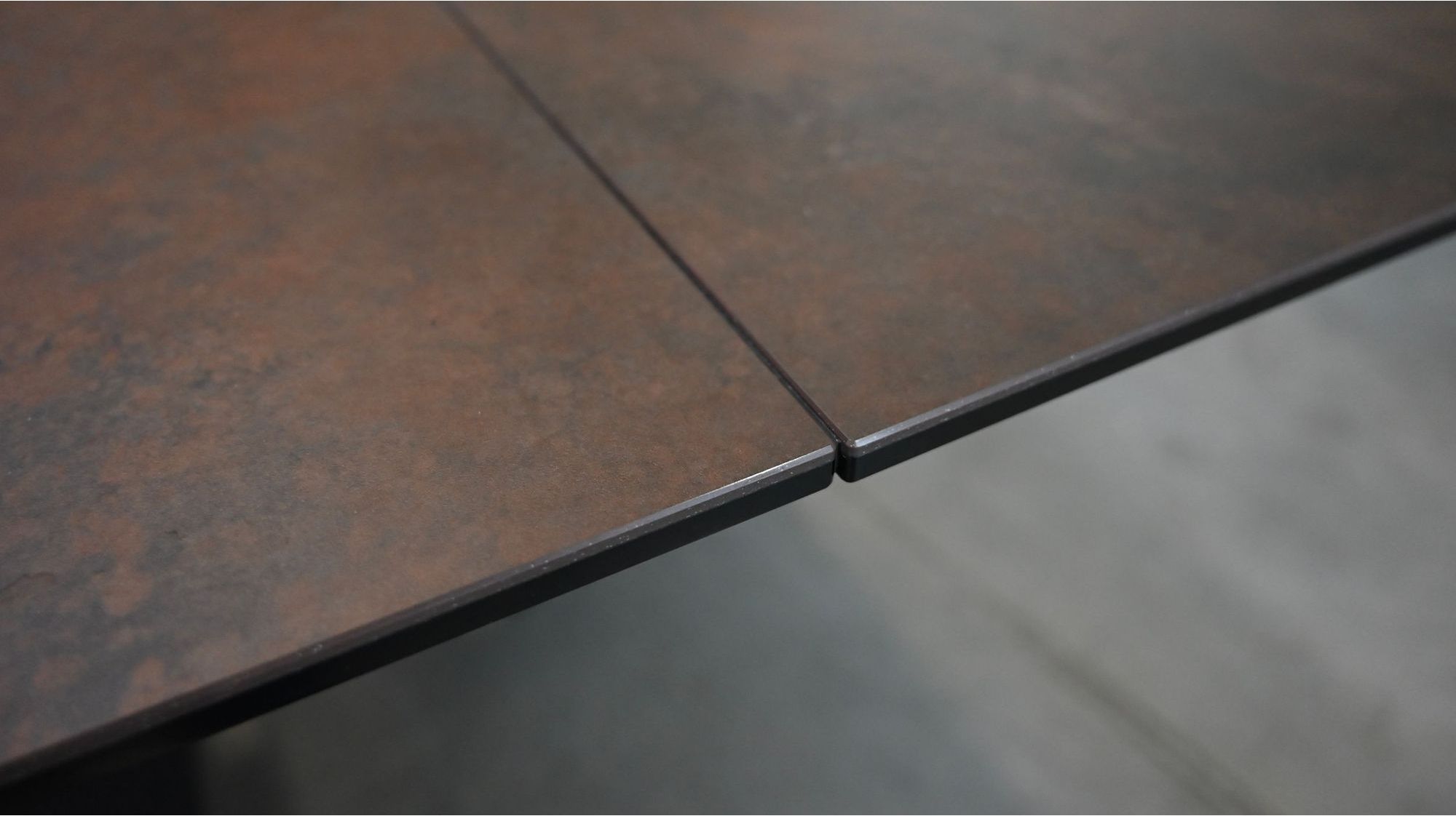 Mobital - Signature Extension Dining Table