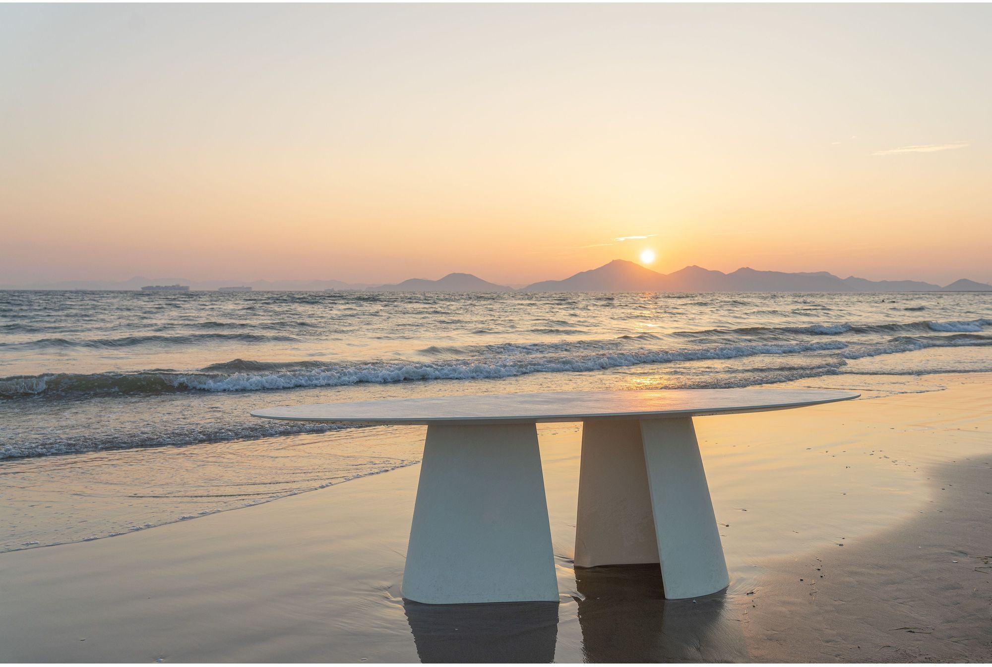 Mobital - Tumuli Oval Dining Table in Tapioca