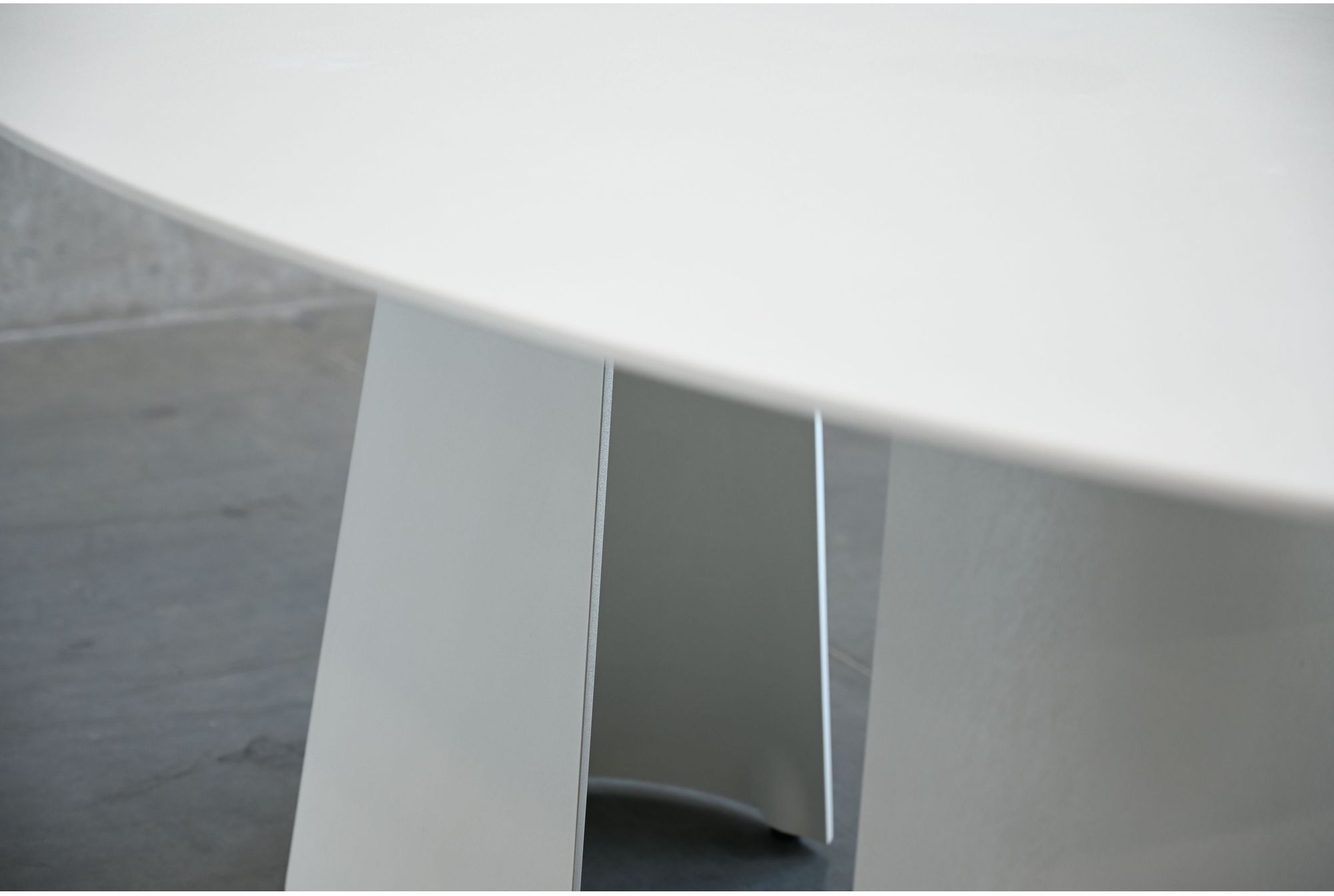 Mobital - Tumuli Oval Dining Table in Tapioca