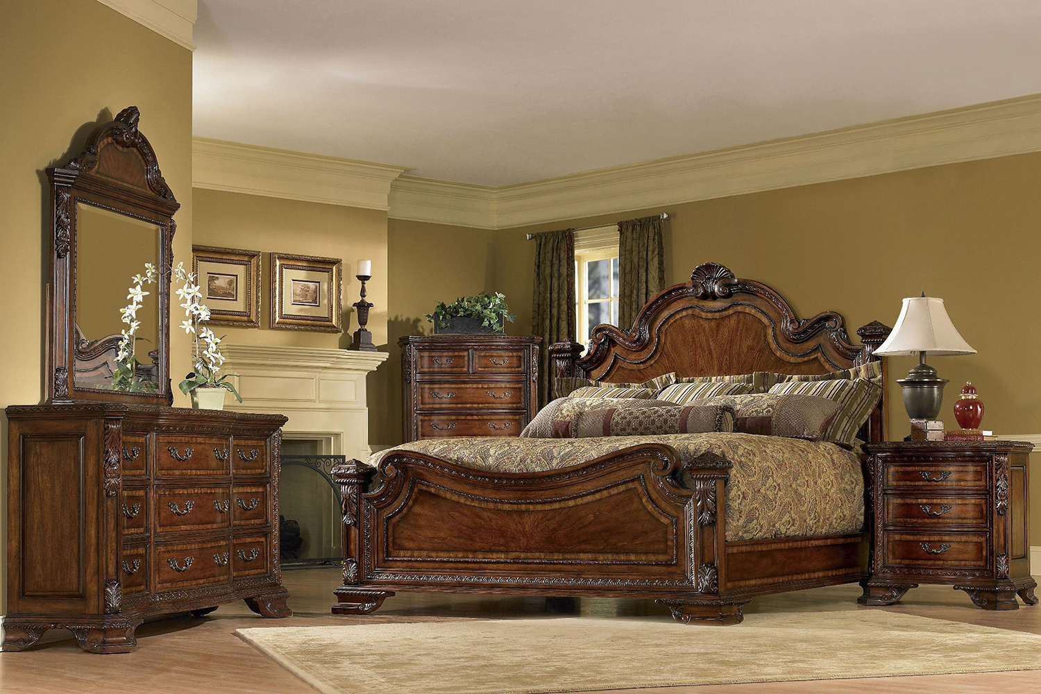 A.R.T. - Old World Drawer Dresser