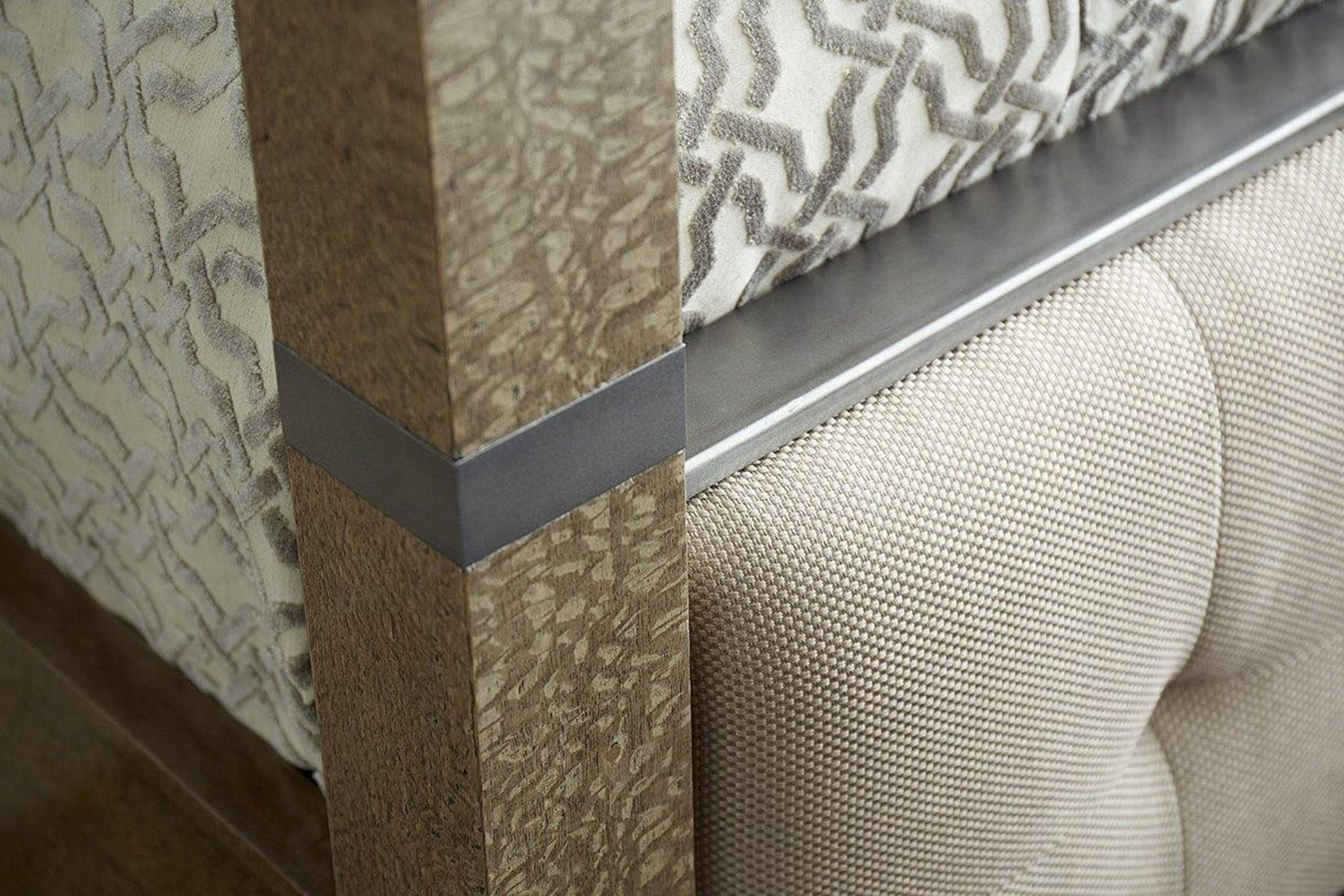 A.R.T. Prossimo Pizza Alto Upholstered Poster Bed - King Size