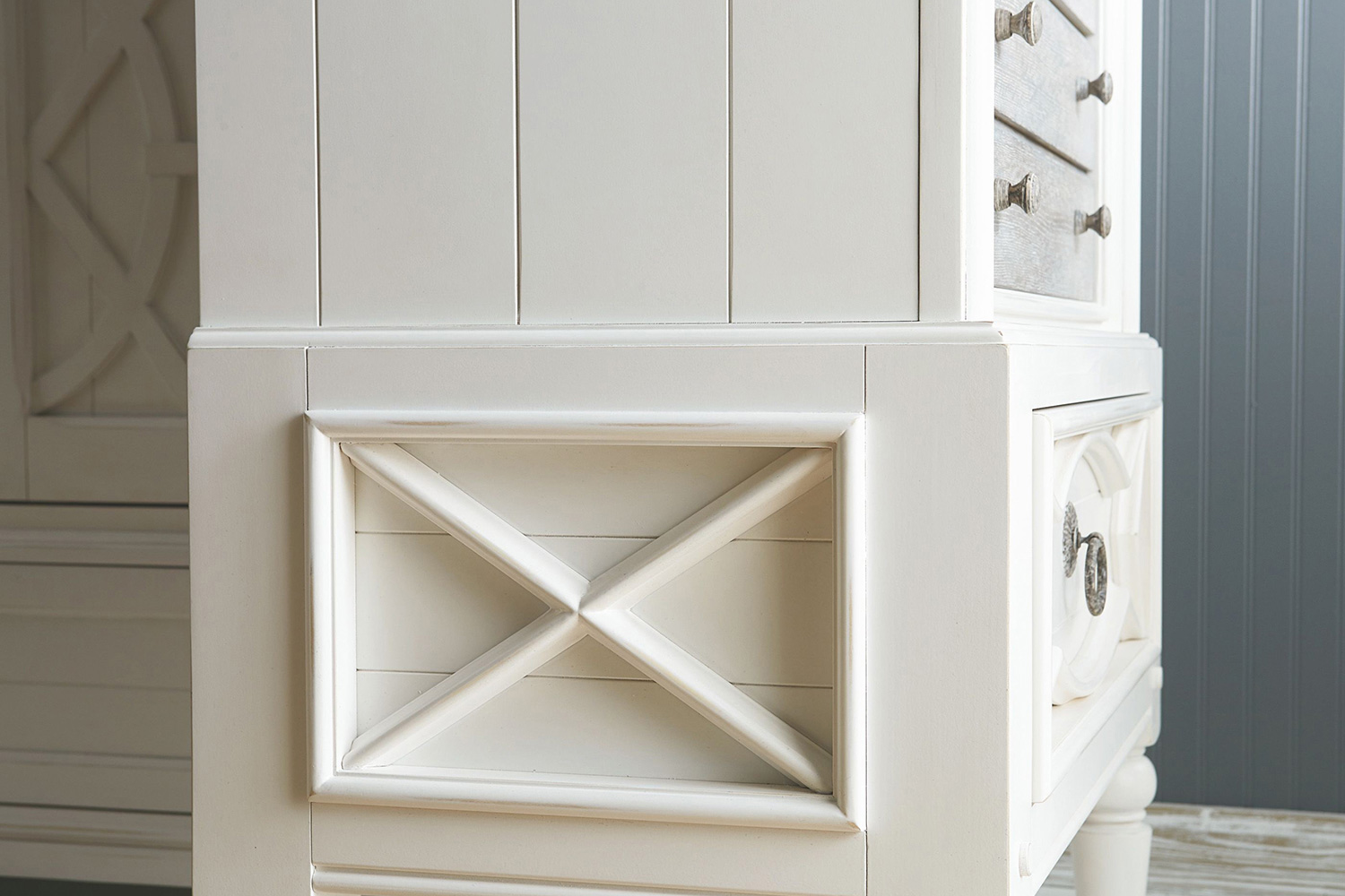 A.R.T. - Summer Creek Scrubbed Oak and Harbor White Sea Glass Collectors Chest