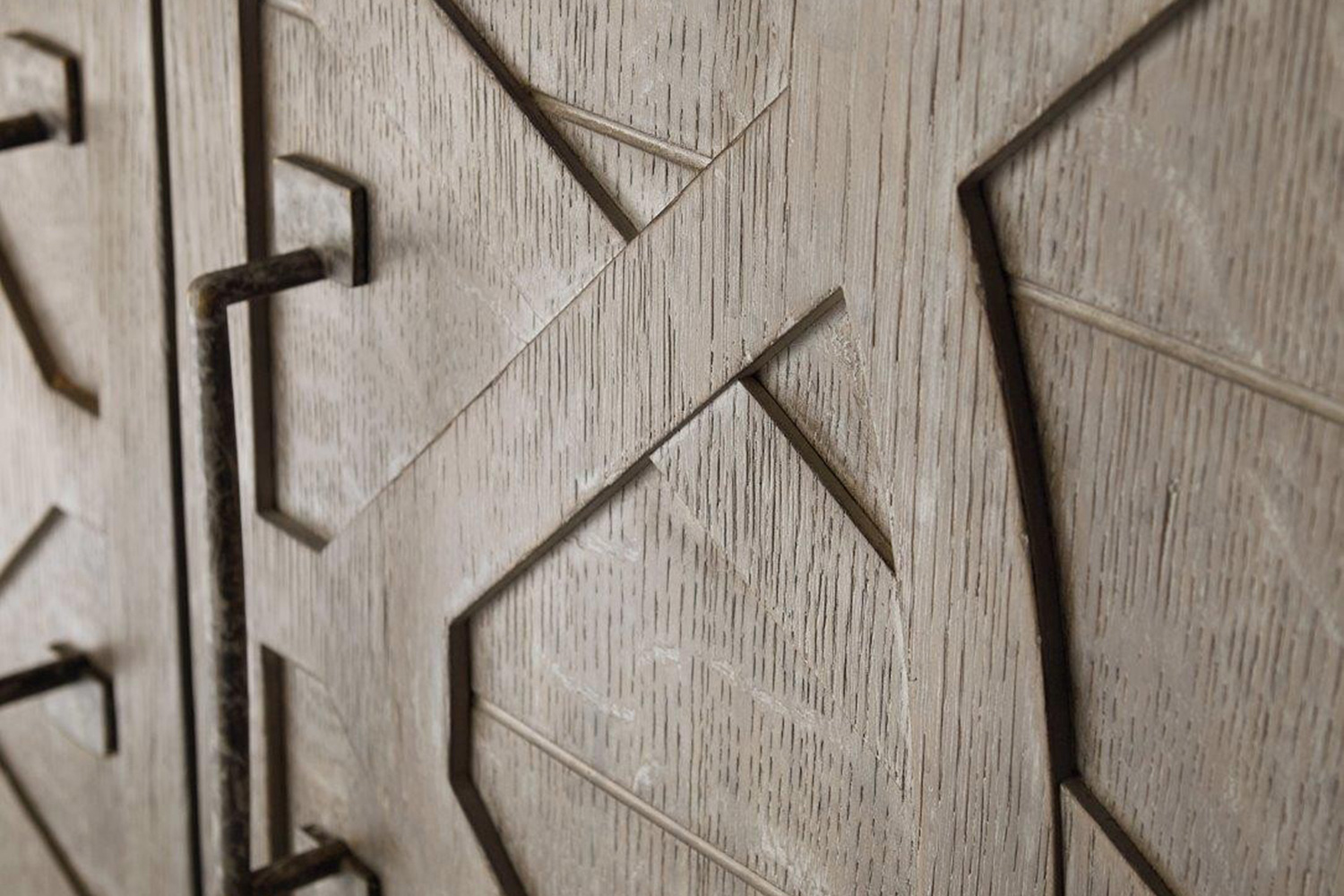 A.R.T. - Furniture Summer Creek Owls Head Credenza