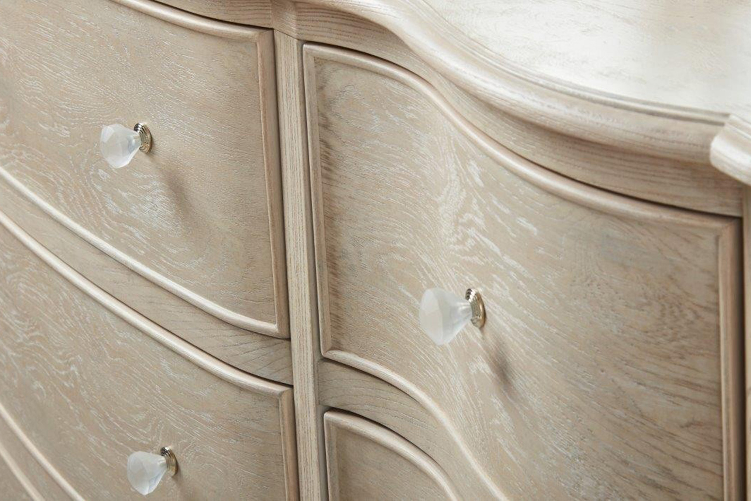 A.R.T. - Furniture Charme Dresser