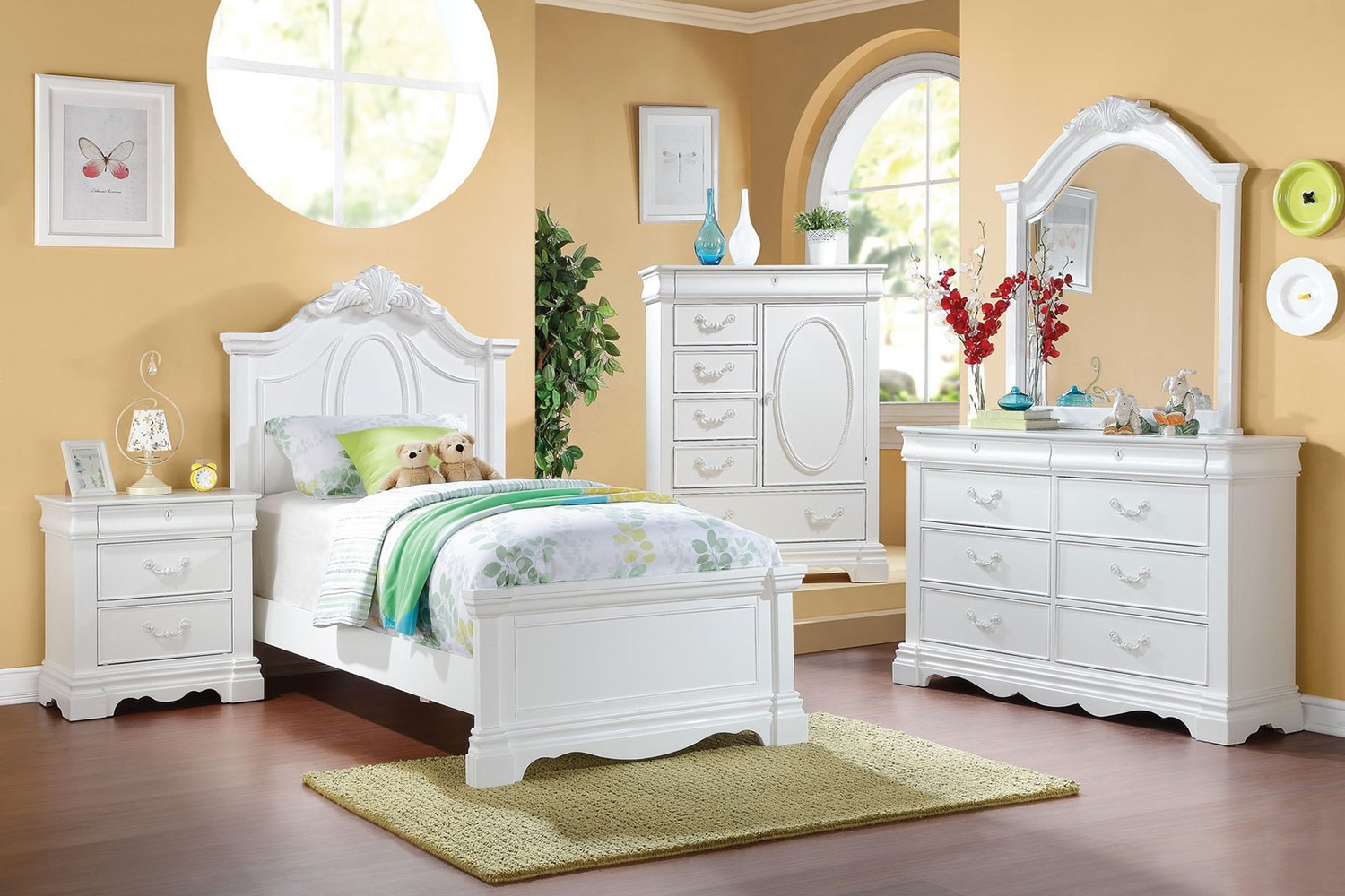 ACME - Estrella Chest in White