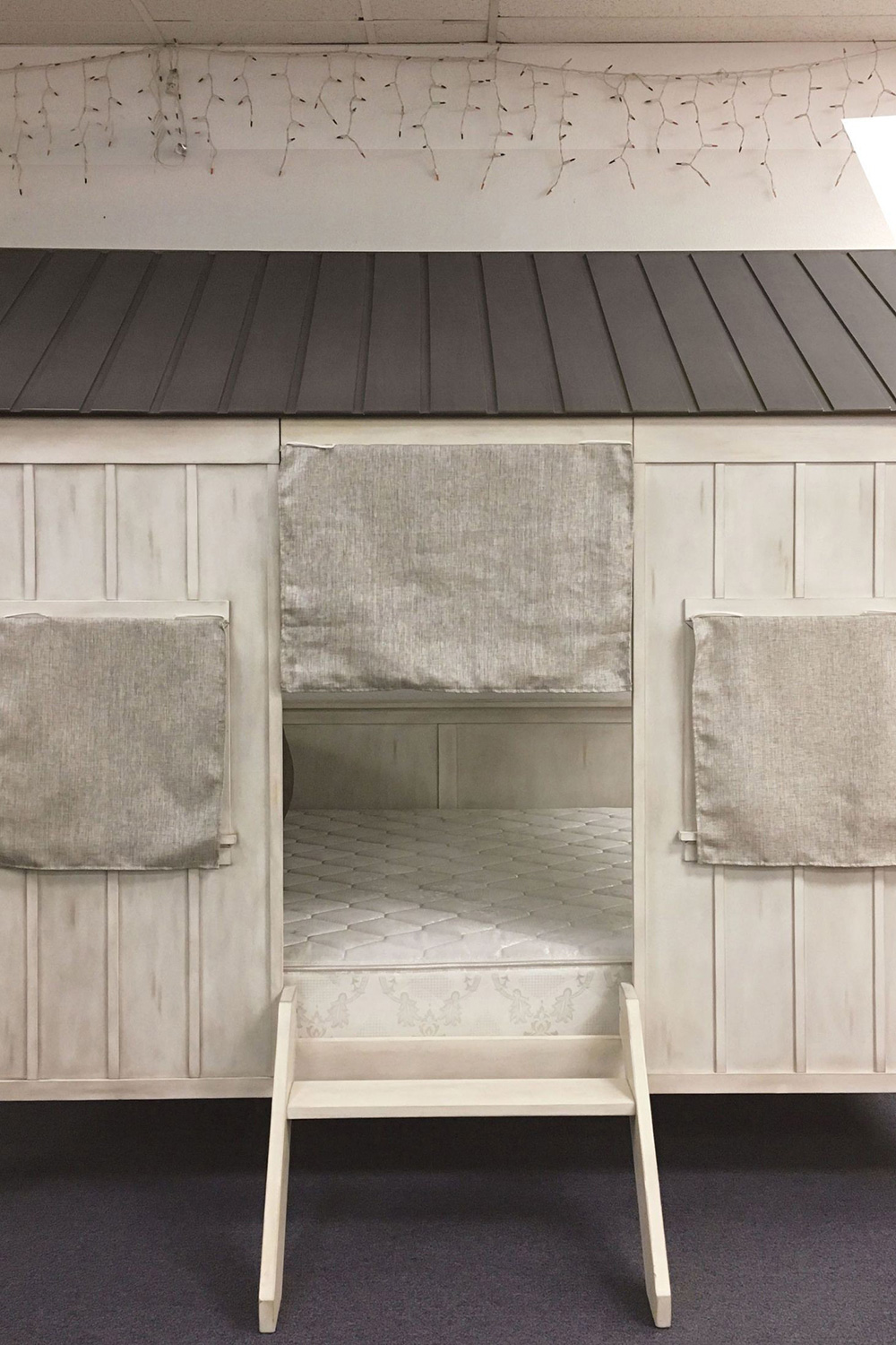 ACME Spring Cottage Full Size Bed - Weathered White and Washed Gray