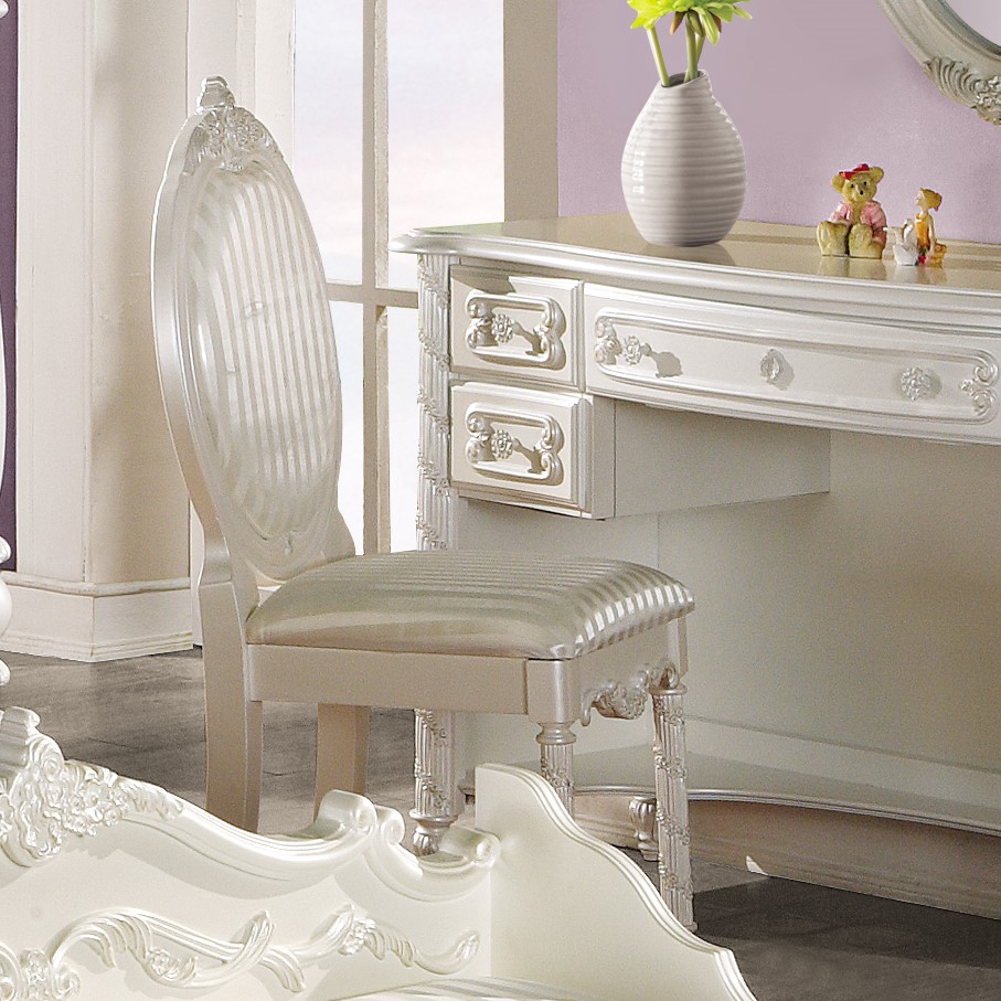 ACME - Pearl Chair in Pearl White