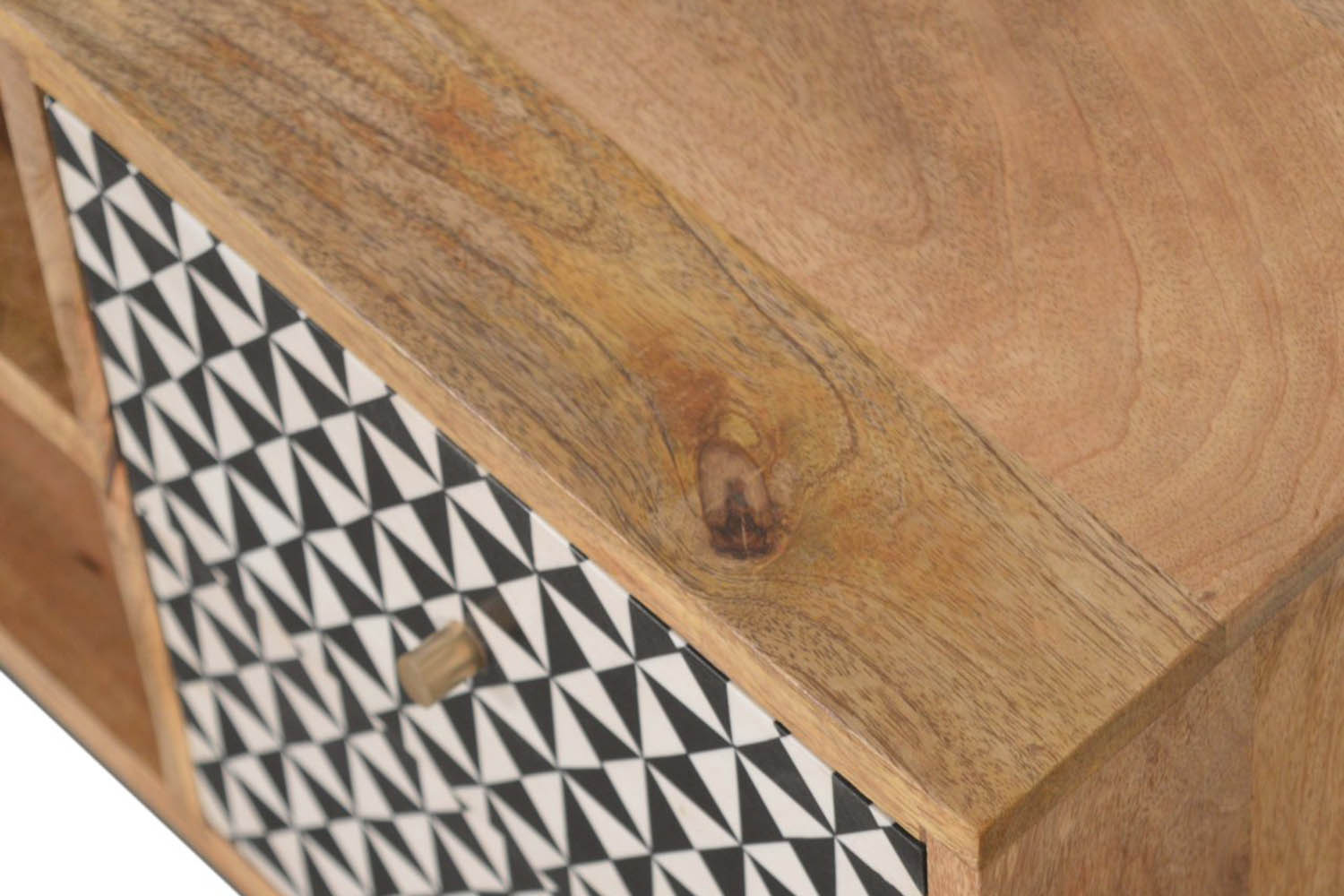 Artisan - Rafina Entertainment Unit