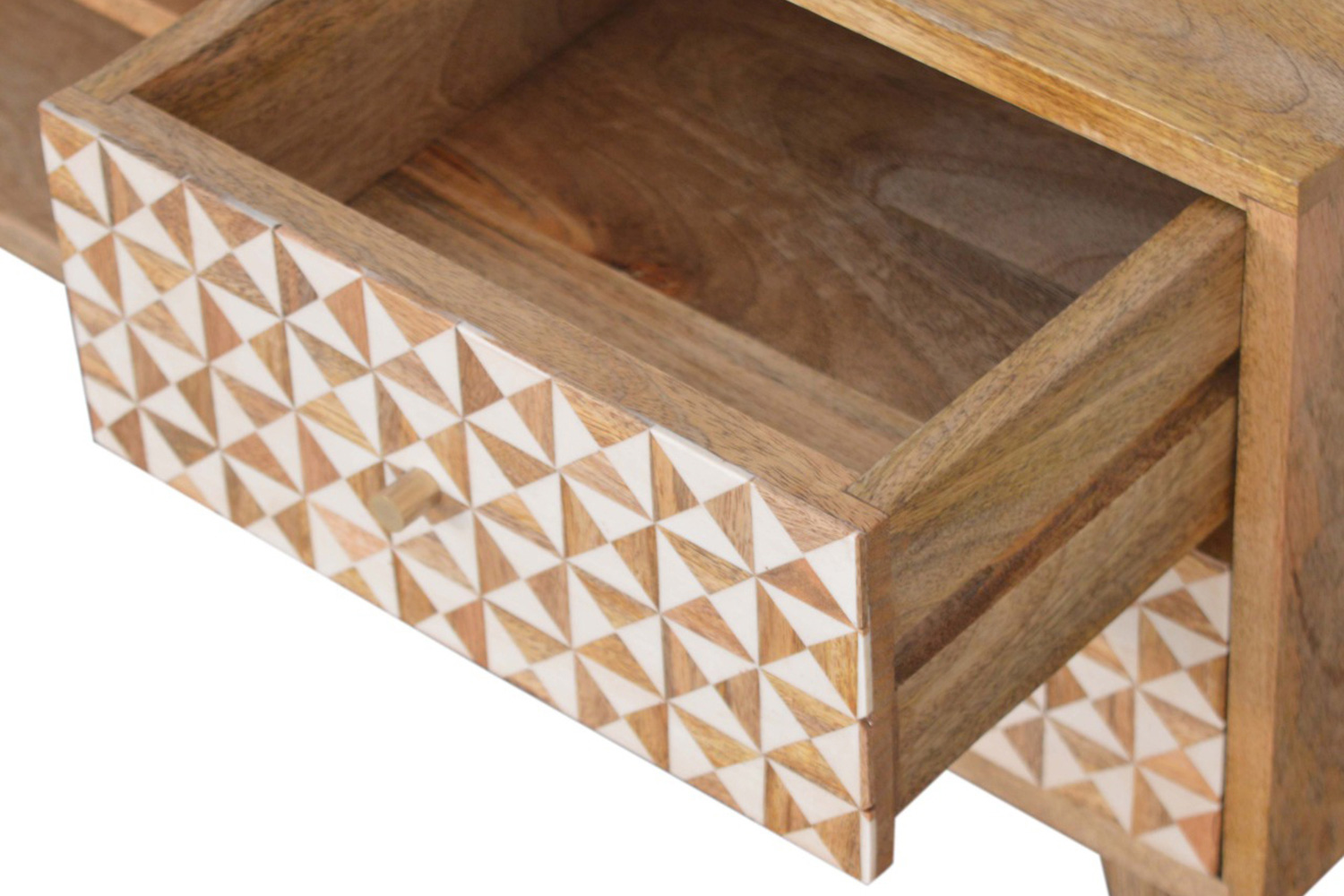 Artisan - Sarina Entertainment Unit
