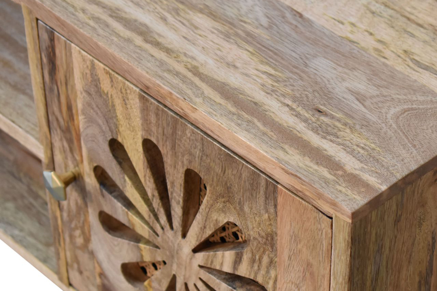 Artisan - Rosalie Media Unit