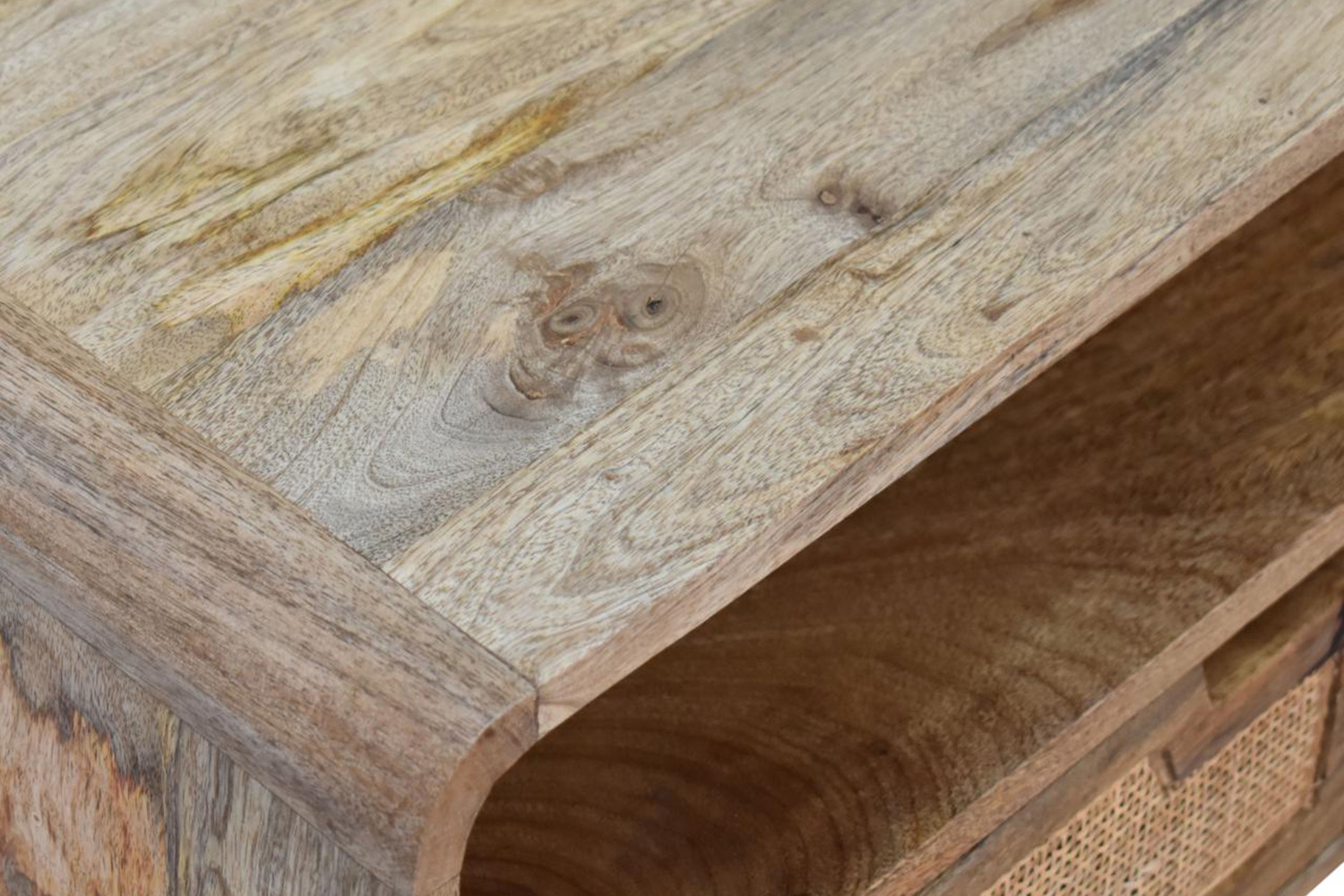 Artisan - Tallin Media Unit