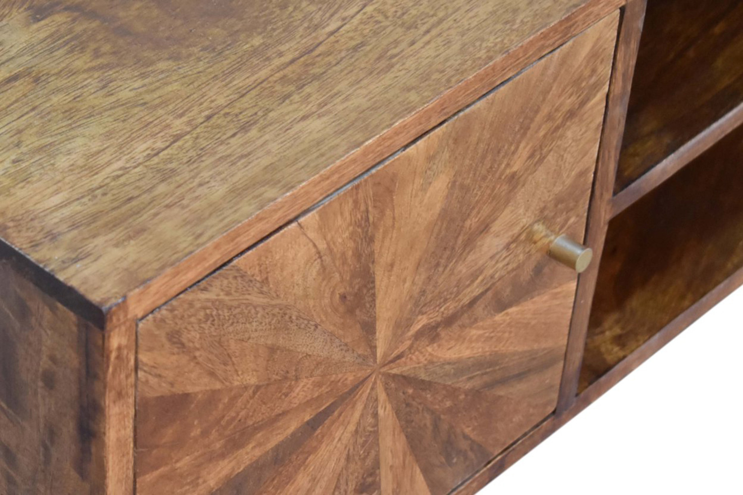 Artisan - U-Sunrise Media Unit in Chestnut