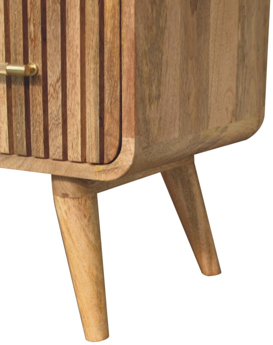 Artisan - T-Bar Ridged Chest