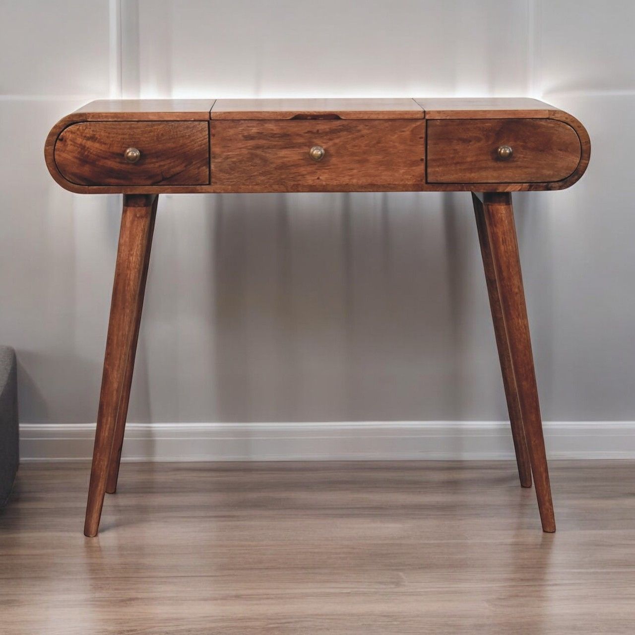 Artisan - Honey Caramel Round Dressing Table