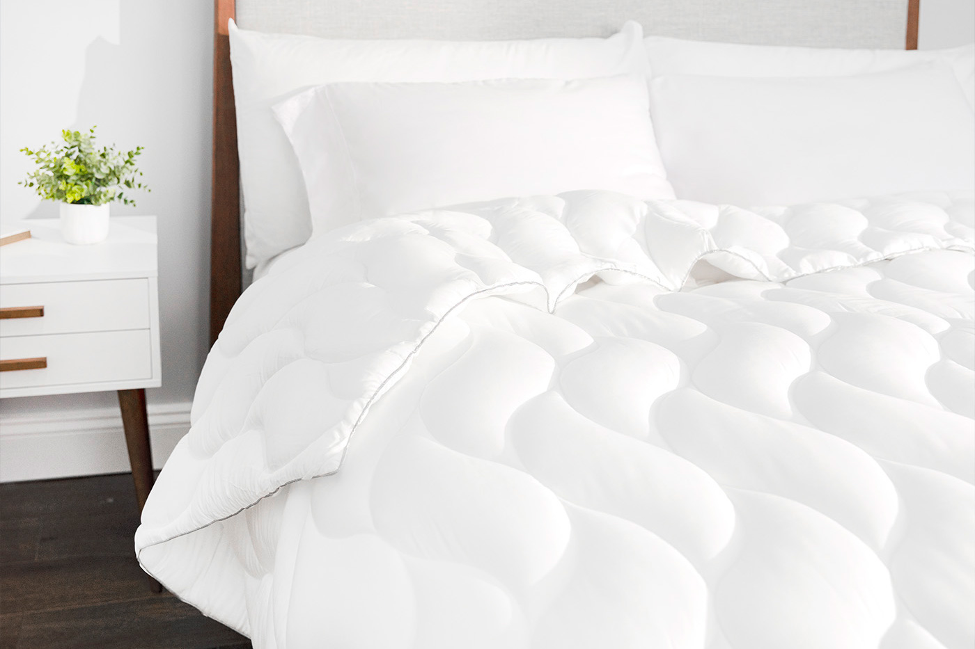 Bedgear Performance Comforter - Full/Queen Size, Medium Weight