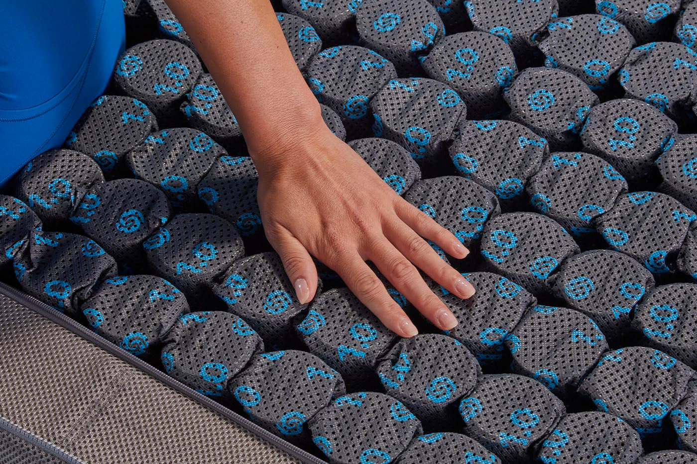 Bedgear M3 Performance Mattress - Queen Size, 0.0 Firm - 1.0 Medium Firm
