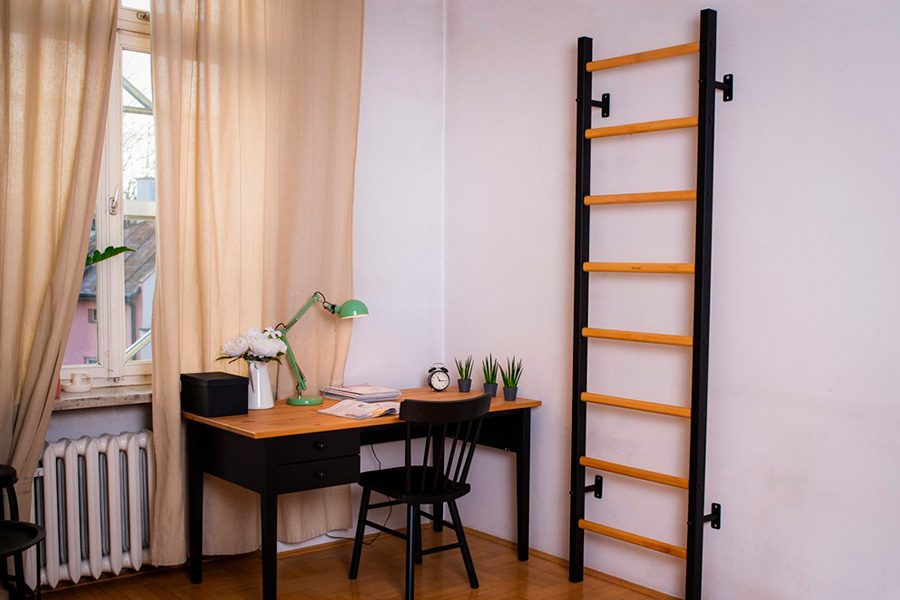 BenchK 200B Gymnastic Wall Bar - Black/Wood