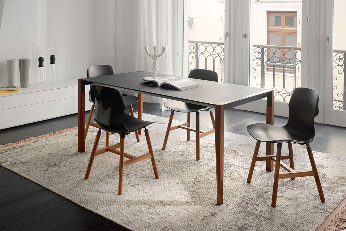 Casamania Stereo Wood Polypropylene Chair - Black