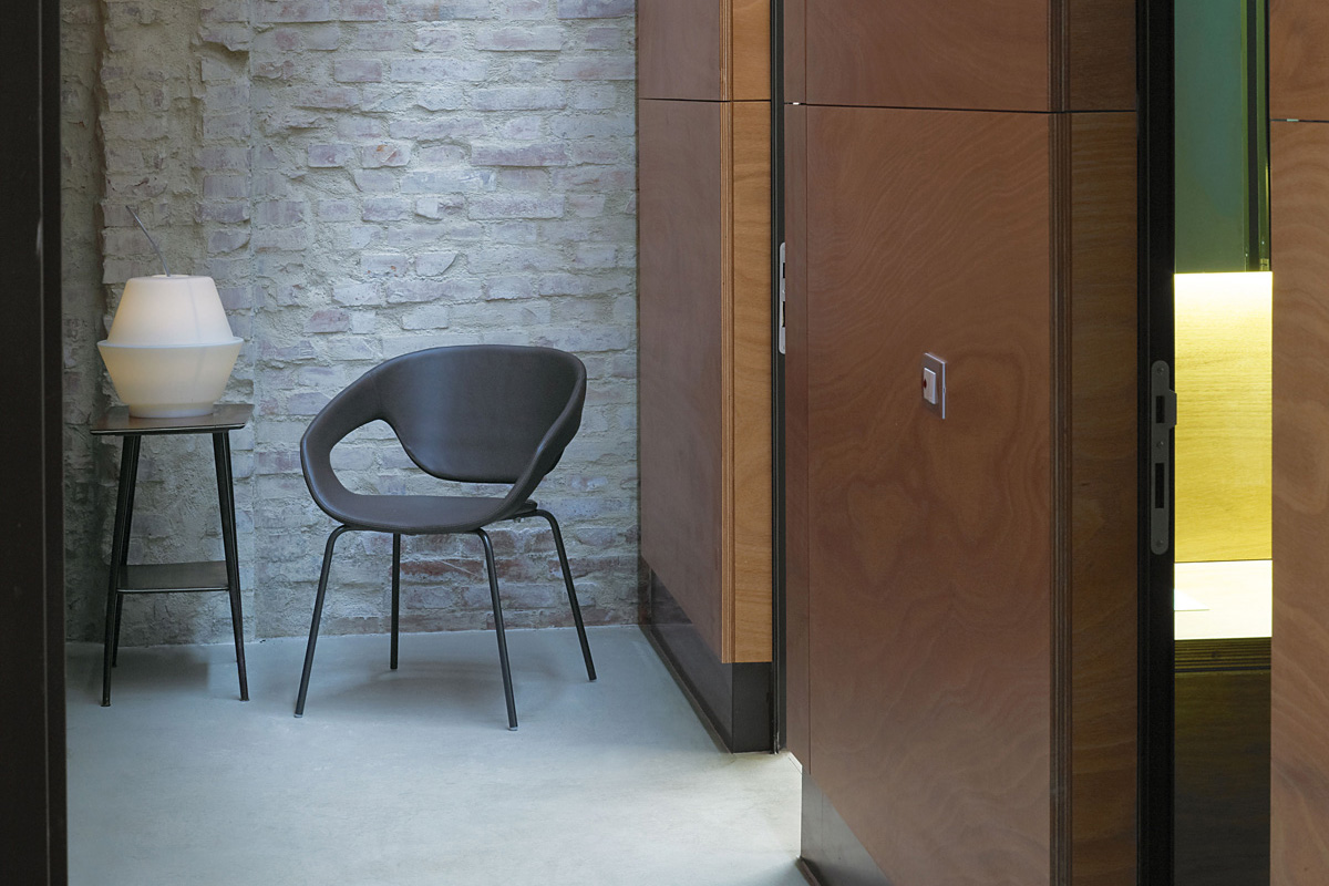 Casamania Vad Stackable Upholstered Chair - Leather Major