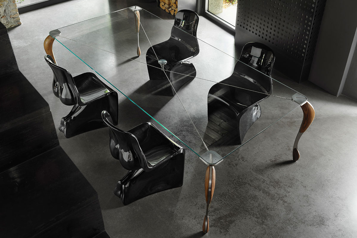 Casamania Him Iconic Chair Glossy Finish - Black
