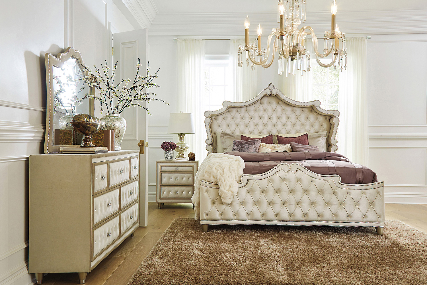 Coaster Antonella Upholstered Tufted Queen Bed - Ivory/Camel