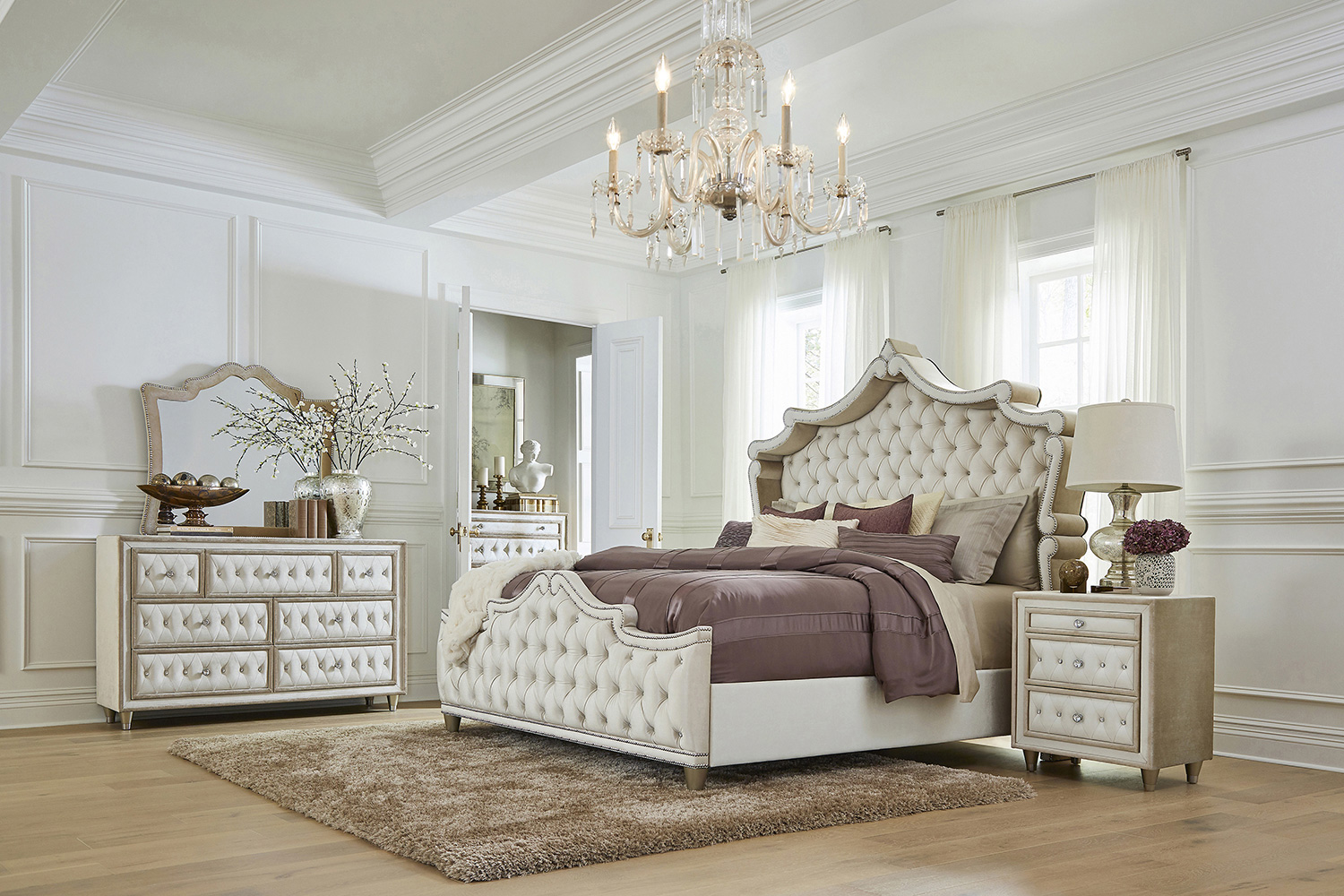 Coaster Antonella Upholstered Tufted Queen Bed - Ivory/Camel