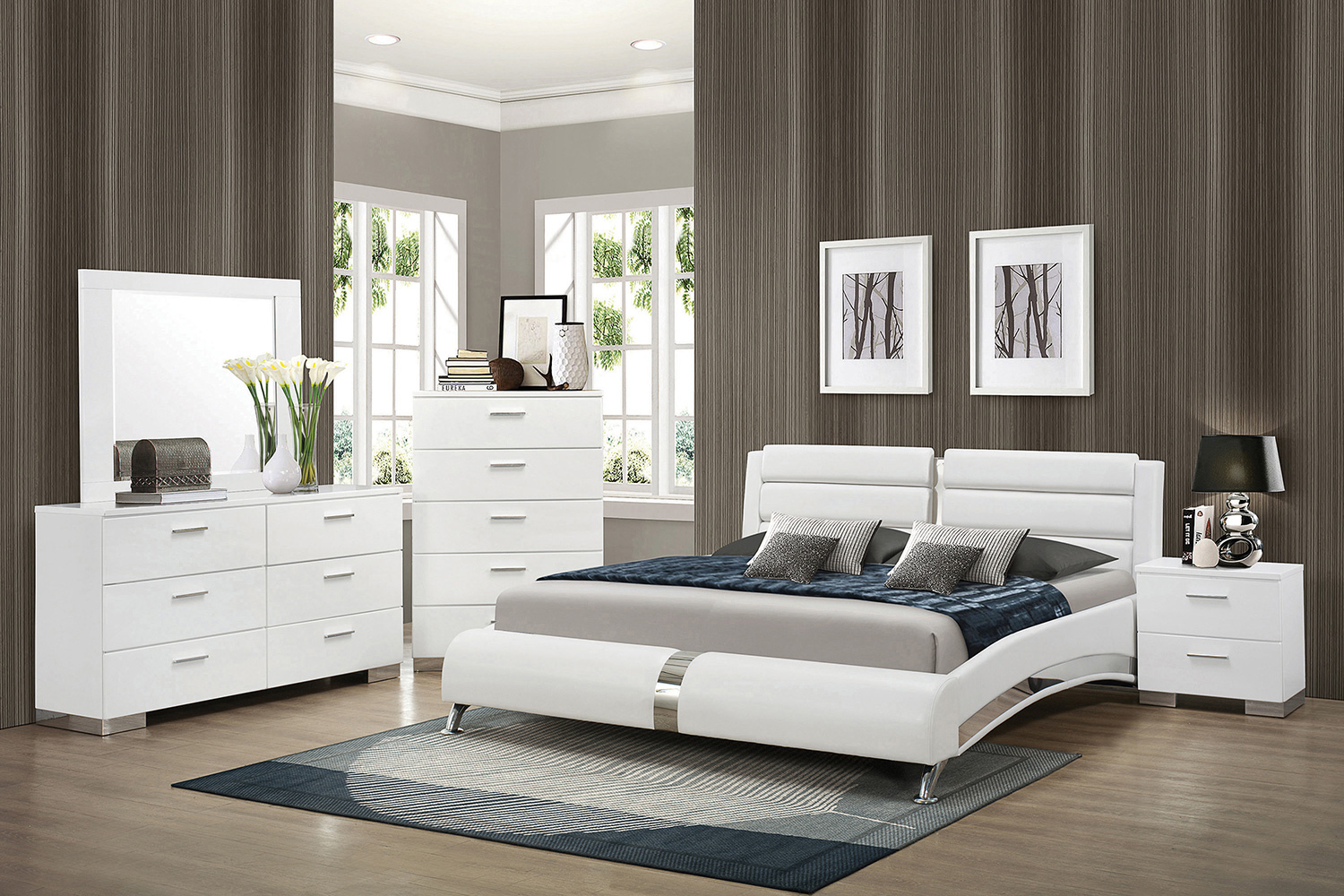 Coaster Jeremaine Queen Upholstered Bed - White