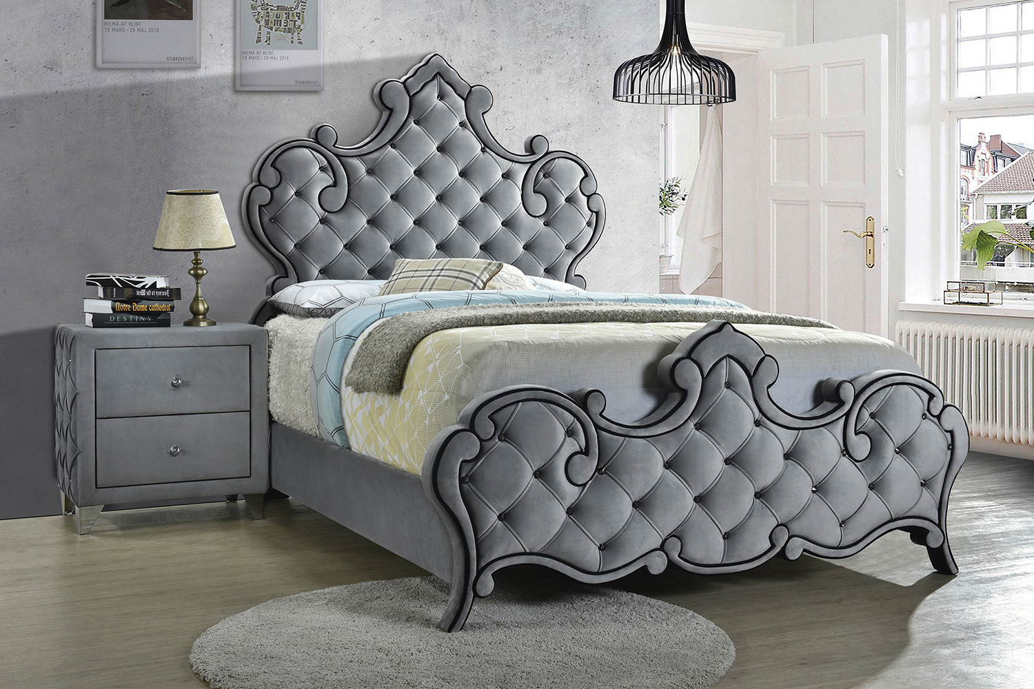 Coaster - Sandboard Eastern King Rhinestone Button Tufted Bed