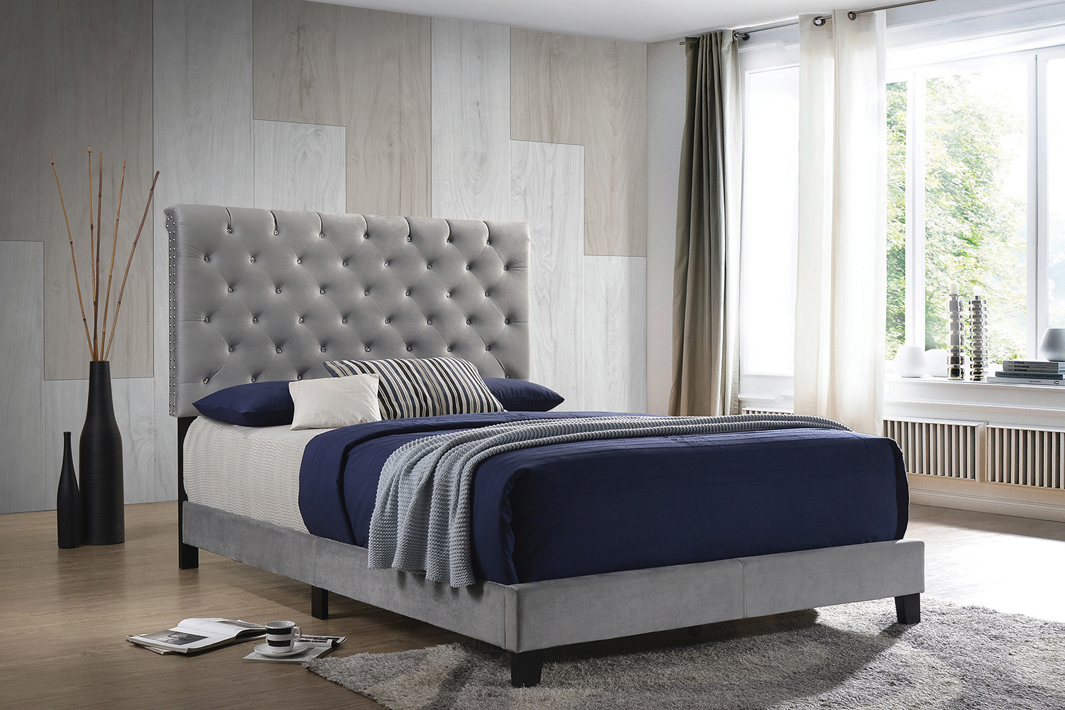Coaster Warner Queen Upholstered Bed - Gray