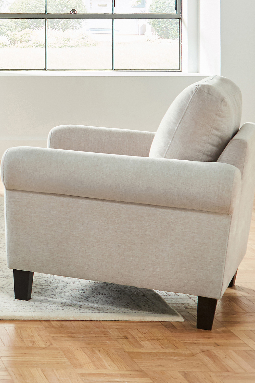 Coaster - Nadine Upholstered Round Arm Chair in Oatmeal