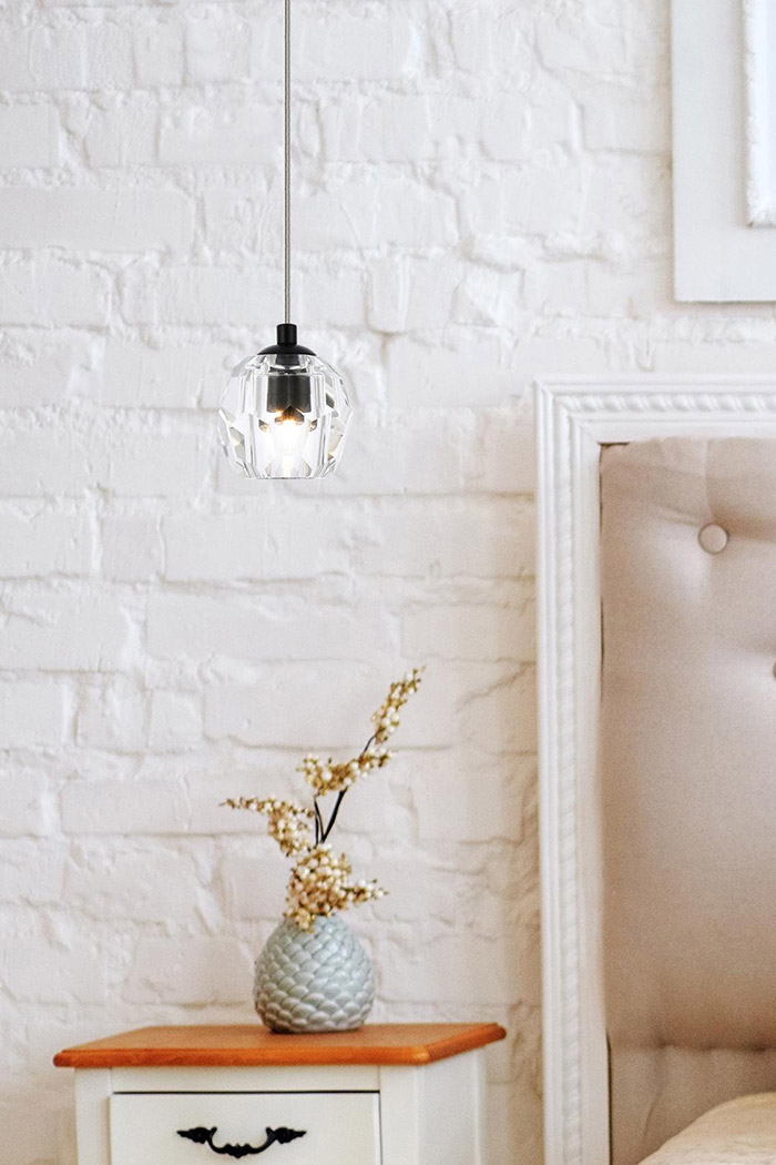 Elegant Eren 1 Light Pendant - Black, L 5.5" (3505D6BK)