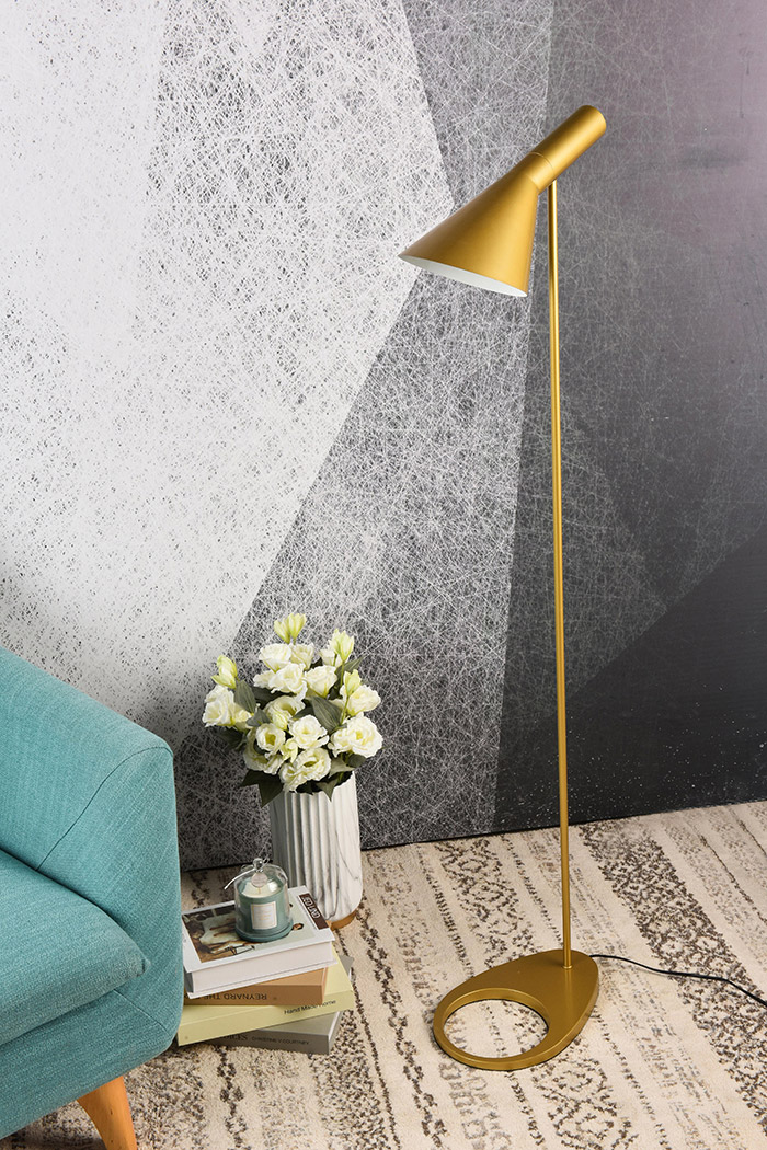 Elegant Juniper 1 Light Floor Lamp - Brass (LD2365BR)