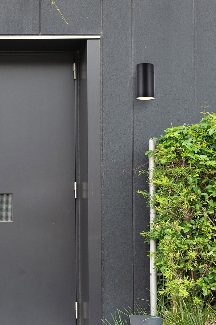 Elegant LED Outdoor Wall Light - Black (LDOD4039BK)