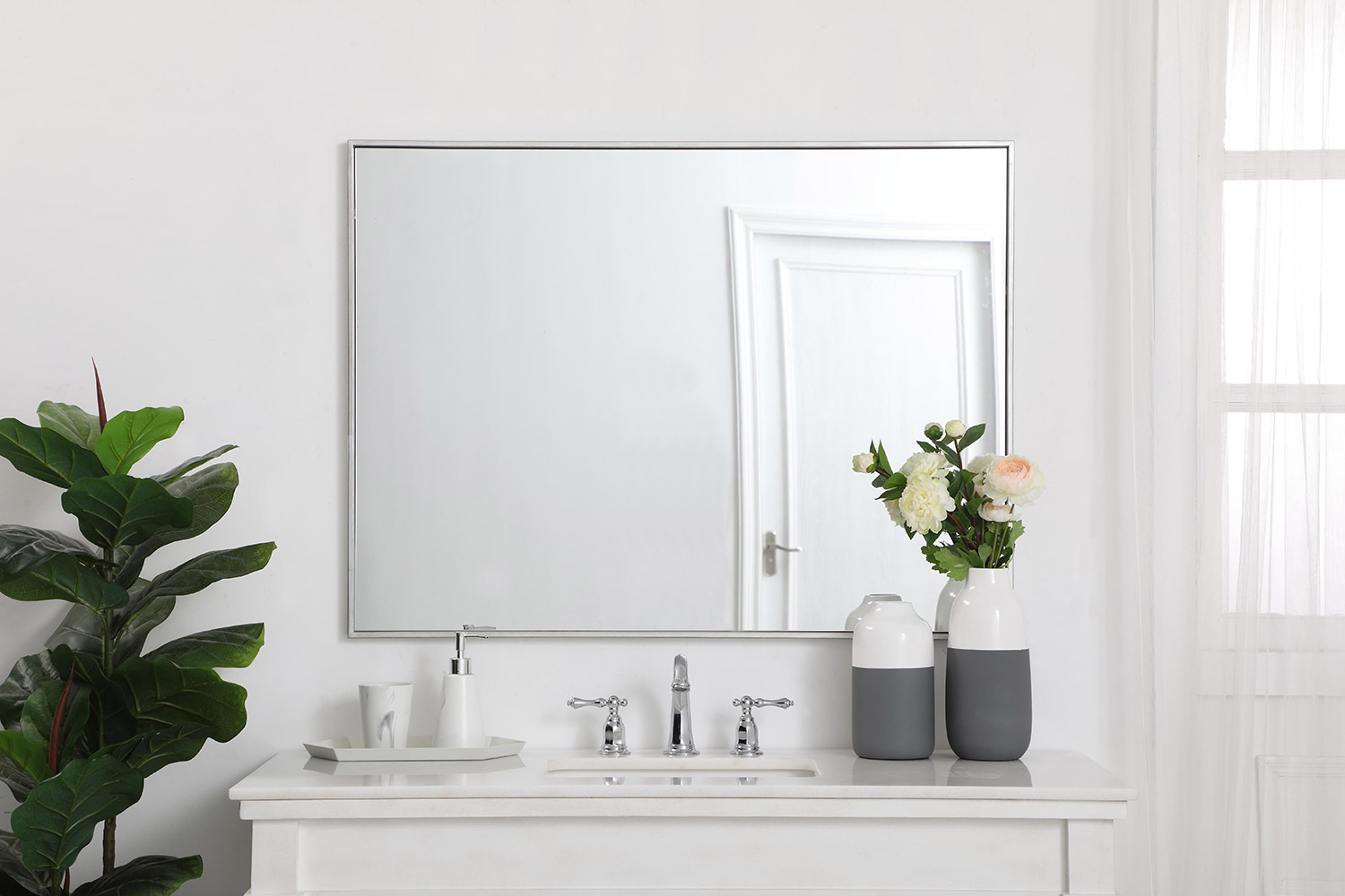 Elegant Wall Mirror - Silver, L 40" (MR43040S)