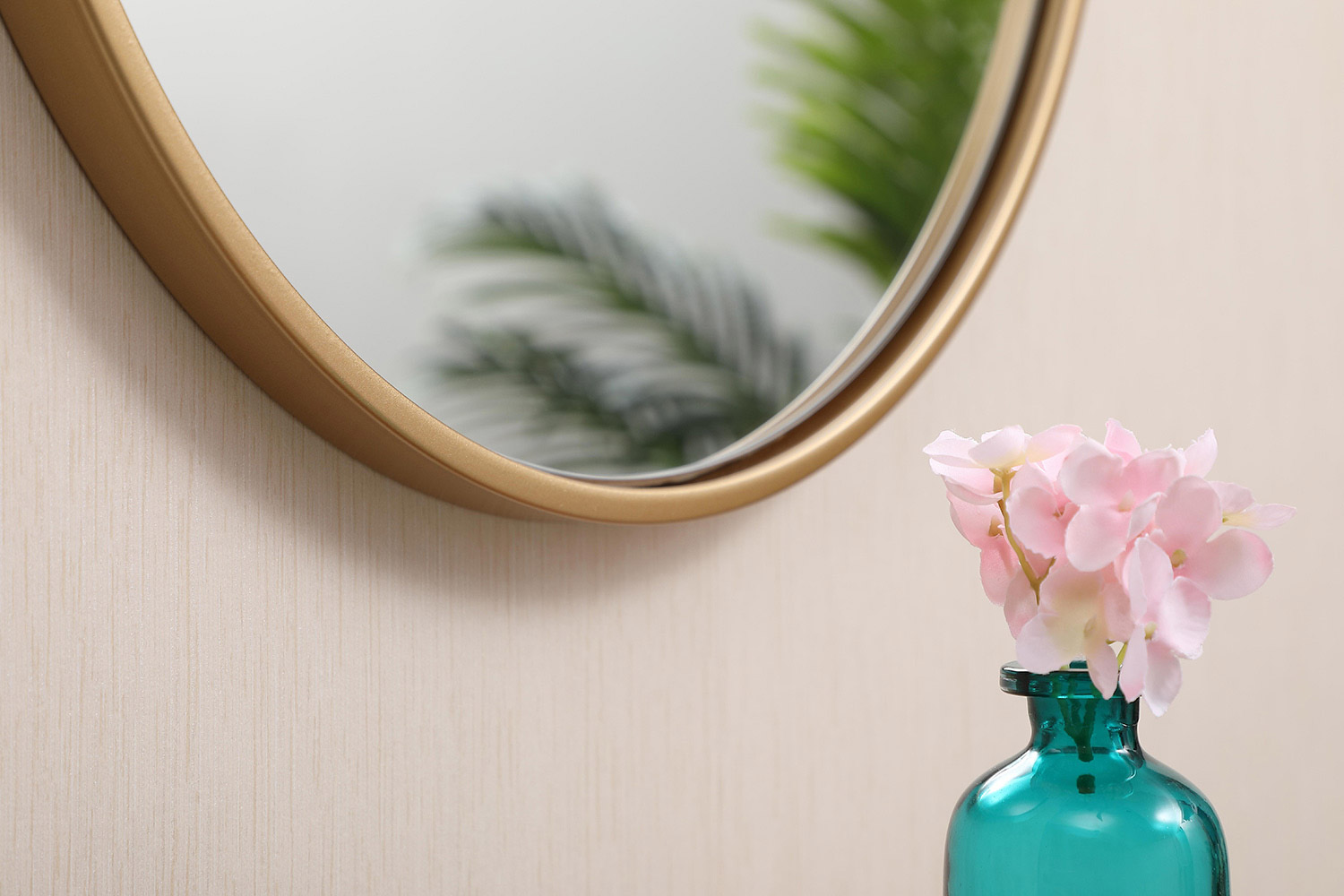 Elegant Wall Mirror - Brass, L 18" (MR4718BR)