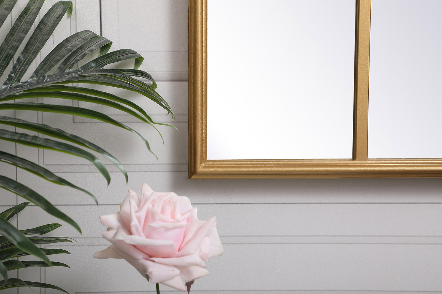 Elegant Wall Mirror - Brass, L 41.5" (MR612842BR)